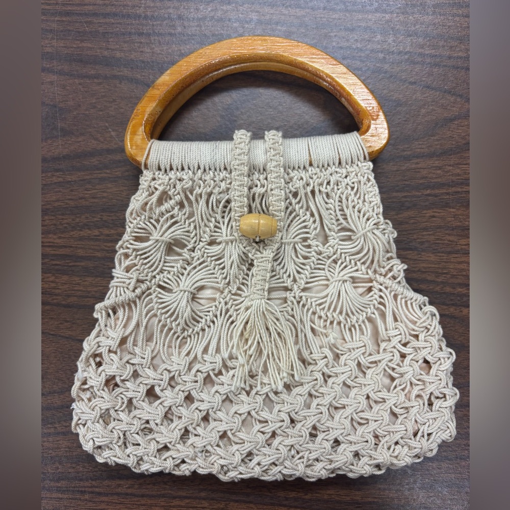 Chic Cream Macrame HandBag with Wooden Handle and frog closure